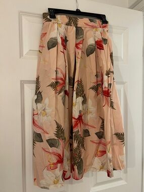 Zara Peach Floral Midi Skirt with Coral and White Blooms